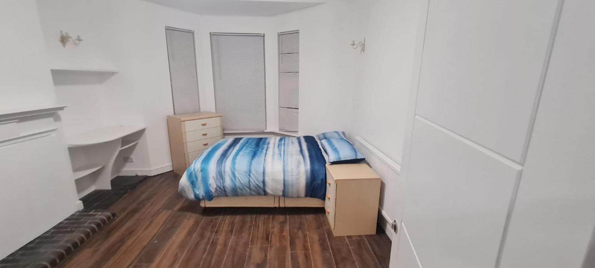 Apartment Waddon *